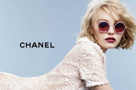 chanel-pearl-eyewear-lily-rose-depp-Karl-Lagerfeld-4