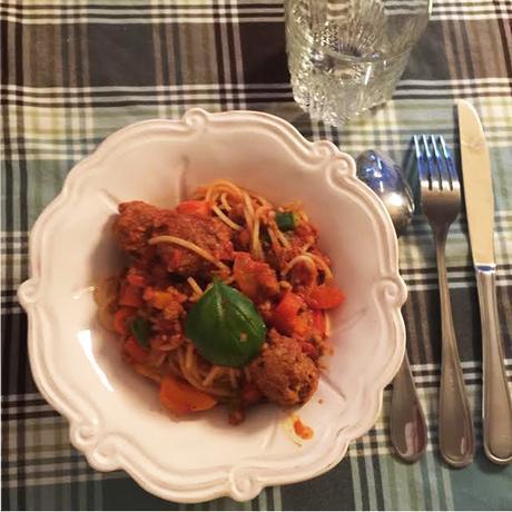 Vegan-Spaghetti-Primavera-Sauce-and-‘Meatballs’-recipe-02