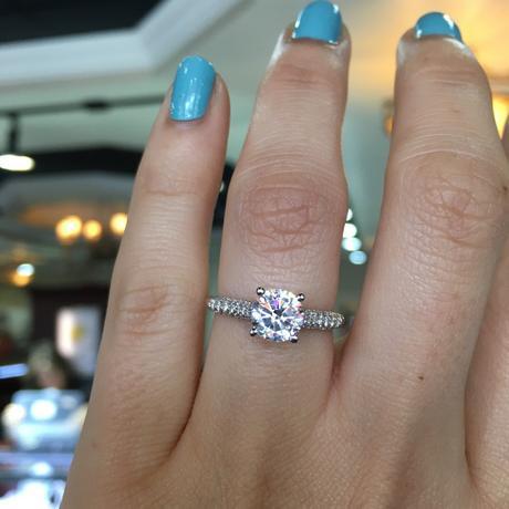 Solitaire engagement ring