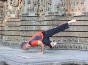 DAILY PHOTO: Balancing Keshava Plinth