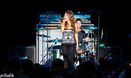 Kira Isabella 2014 CNE Header