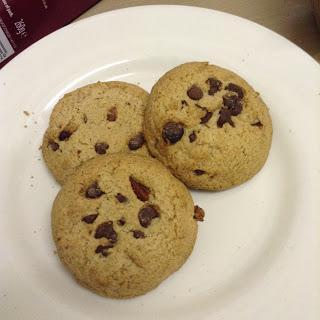 Udi's Gluten Free Dark Chocolate, Pecan & Maple Cookies