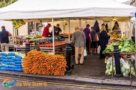 Buying a Claddagh Ring in Galway A farmer's market in the town of Galway, Ireland.