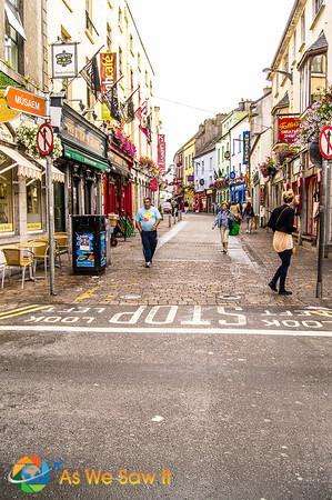 Buying a Claddagh Ring in Galway Buying a Claddagh Ring in Galway