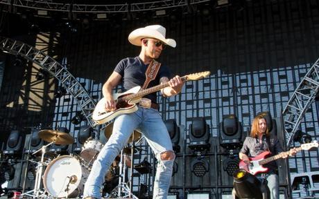Justin Moore Boots and Hearts 2015