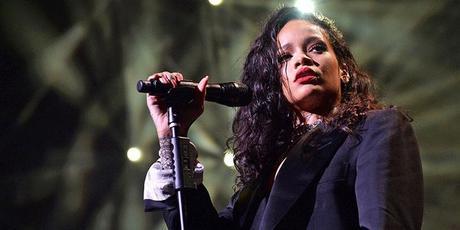 Rihanna & Drake Work Rockets To Top 10 On Billboard Embedded image permalink