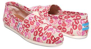 Shoe of the Day | TOMS Pink Lips Classics