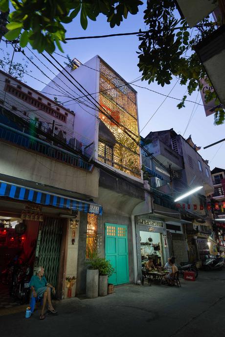 Saigon home's patterned steel facade