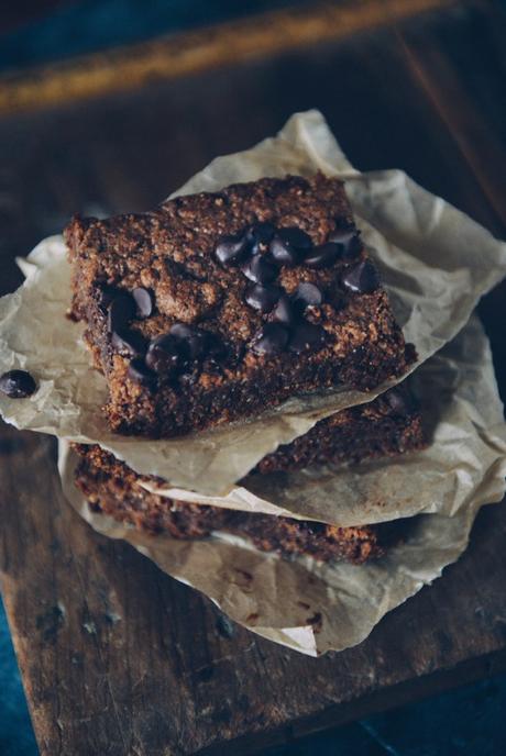 How To Use Leftover Ganache: Dark Chocolate Almond Butter Brownies (gluten free) // www.WithTheGrains.com