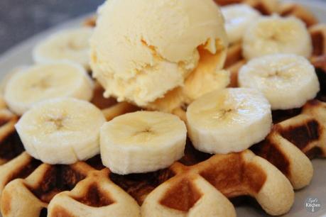 Vegan (Eggless) Waffles Vegan (Eggless) Waffles