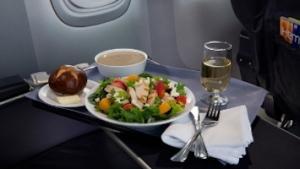UNITED AIRLINES' STRAWBERRY FIELDS SALAD | COURTESY 