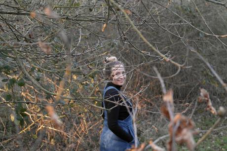 Going Outdoors // Dungaree Denim Dress, Boots and Tights Outfits