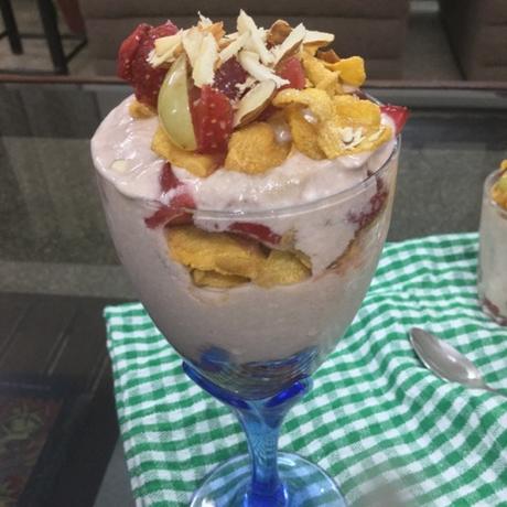 Strawberry and Banana Parfait And Kadhali -Raw Banana Flour