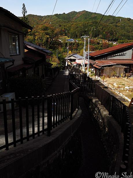 水舟のせせらぎが響く須原宿 / Suhara-juku, with murmuring water