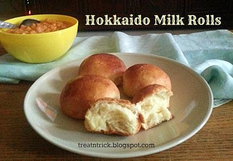 Hokkaido Milk Rolls Recipe @ treatntrick.blogspot.com