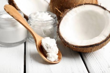 What Is Oil Pulling?| 5 Reasons You Should Be Oil Pulling