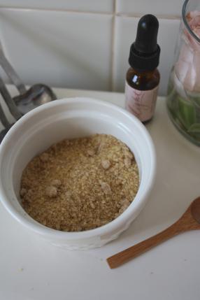 How To: All Natural Exfoliating Lip Scrub