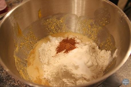 Pumpkin Spiced Cupcakes with Cinnamon Cream Cheese Frosting