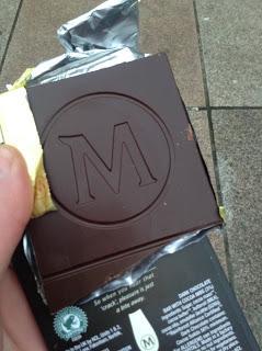Magnum Signature Dark Chocolate Bar