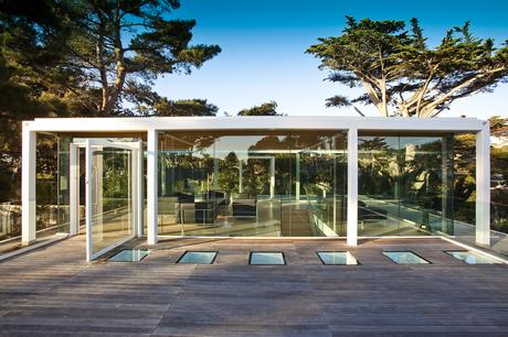 Glass pavilion atop the Paley House by DYAR Architects and John Thodos in Carmel, California