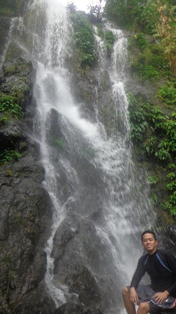 Chasing Lakes and Waterfalls in Occidental Mindoro