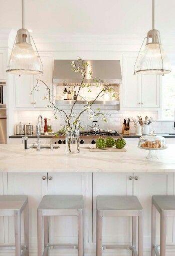 Interior Inspiration : Light, Bright and White.