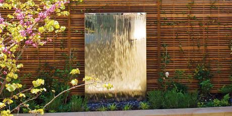 Contemporary Water Feature Wood Slat Garden Wall With Stainless Steel Fountain