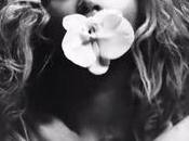 Beyoncé Release Album April