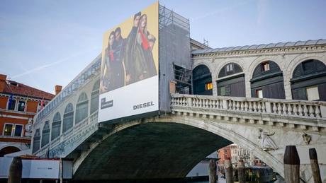 Everything Wrong With Sponsorships at the Rialto Bridge in Venice