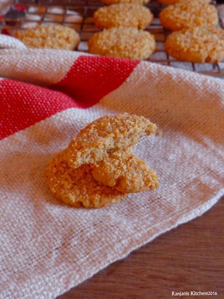 eggless-coconut-cookies