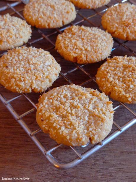 coconut-cookies