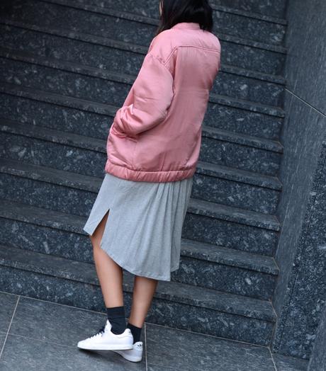 outfit look inspiration pink satin mango bomber jacket