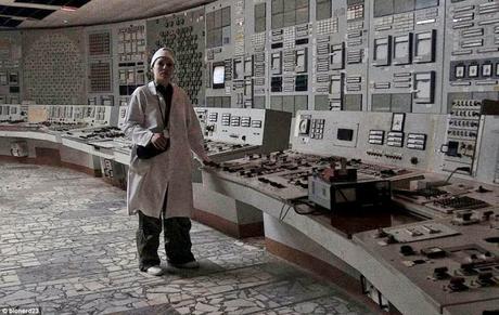 Daring Scientist Bionerd visits abandoned Chernobyl !!!