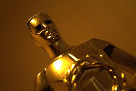 Gold Statuette - Academy Award Winner (CC BY 2.0) by Dave B