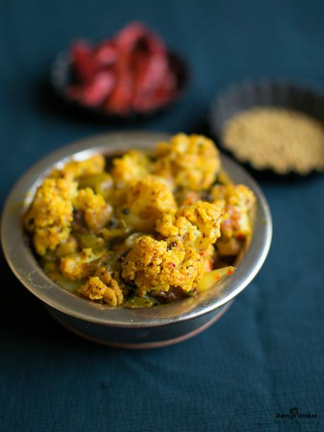 achari gobhi recipe - cauliflower curry
