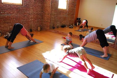 10 Yoga Poses to do with your kids