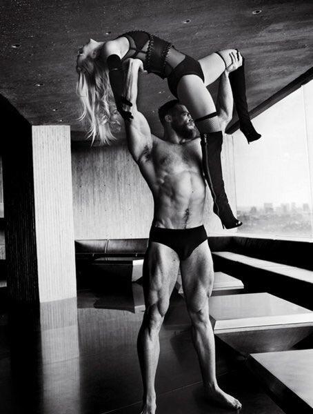 Britney Spears Covers V Magazine’s 100th Issues [Updated]