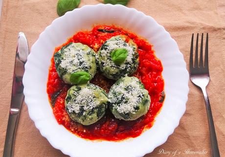 gnudi-spinach-and-ricotta-dumplings-Italian-food-peasant-cooking-Mediterranean -recipe-salsa-pomodoro