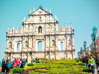 Macau: Ruins, Portuguese Food & Casino's...