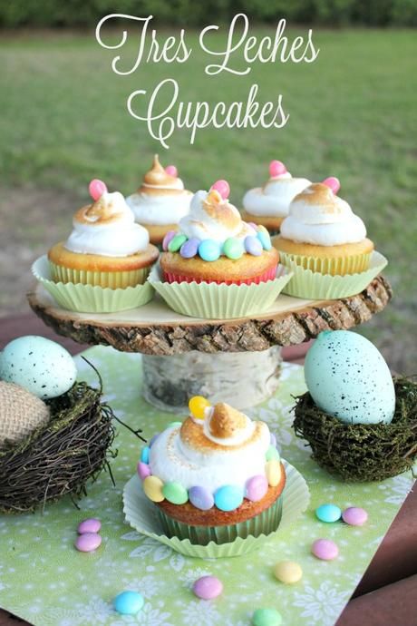 These tres leches cupcakes are the perfect cupcake for your Easter or Pascua celebration! They are light, moist and so insanely delicious!  #SweeterPascua #MyColectiva #ad