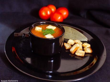 Restaurant-style-tomato-soup