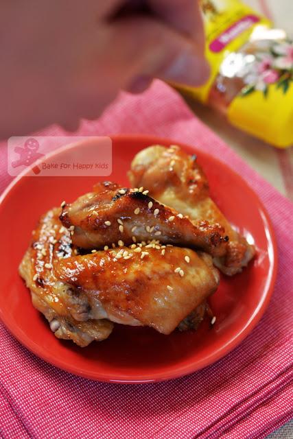 Fast and Easy Oven-Baked Sticky Chicken Wings with Sriracha, Sesame and Honey (Donna Hay)