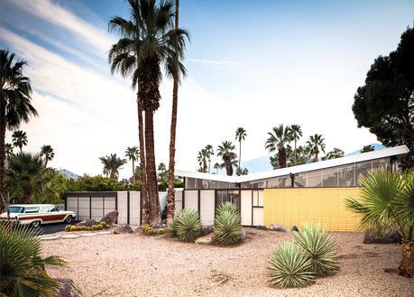 Tract house with a butterfly roof in Palm Springs by William Krisel