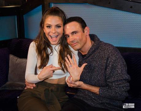 Maria Menounos Gets Engaged Live On Howard Stern Show