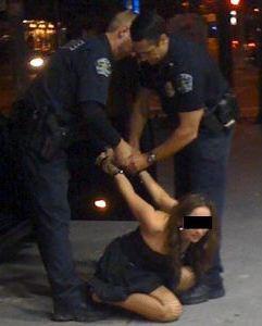 hero cops arrest dangerous woman