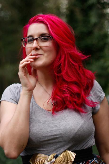 How To Dye Your Hair Hot Pink at Home | www.eccentricowl.com
