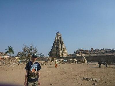 Beardslashing in India: Top 1 Sight in Hampi – Me Getting My Beard Chopped Off Just tick off another temple...