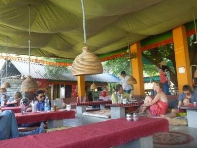 Backpacking in India: Staying in Paradise at Mowgli Guest House in Virupapuragaddi, Hampi A relaxing paradise at Mowgli Guest House