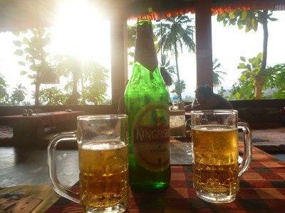 Backpacking in India: Staying in Paradise at Mowgli Guest House in Virupapuragaddi, Hampi Cold beers for sunset