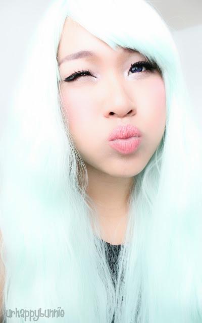 Wigaholics Baby Green Long Wavy Wig Review